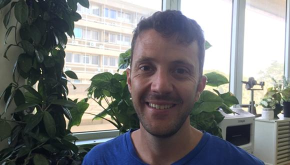 Congratulations to the PhD student Alon Kosloff from the School of Chemistry for winning the Best Poster Prize in the annual meeting of the Israel Society for Microscopy