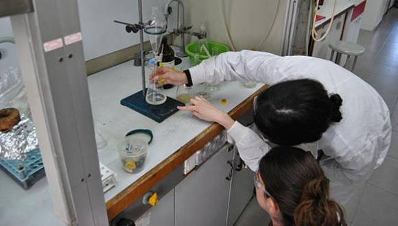 Organic Chemistry Laboratory - Picture 3